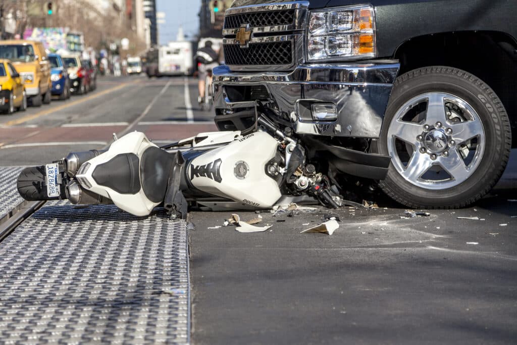 A recent fatal motorcycle crash in South Sacramento serves as a tragic reminder of how dangerous illegal U-turns can be. According to the California Highway Patrol, a motorcyclist was killed after a driver allegedly used a turnout on Florin Road to make an illegal U-turn directly into the rider's path. Authorities reported that the motorcyclist was unable to stop in time before colliding with the vehicle. The driver then fled the scene. Unfortunately, crashes like this are not uncommon. Motorcyclists have less time to react when a vehicle suddenly turns across their lane of travel, and the consequences are often severe.