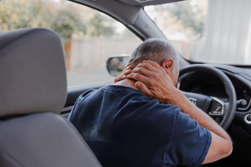 Not every car accident injury is obvious at the scene. Some people walk away from a crash believing they are unharmed, only to notice neck pain, headaches, stiffness, or dizziness hours or days later. The stress of the collision can make it harder to recognize symptoms right away, and some injuries may take time to become noticeable.